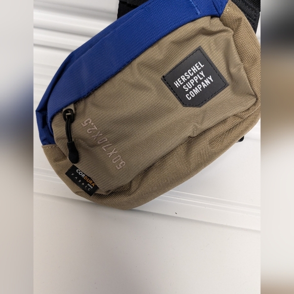 Herschel Supply Co. Tour Hip Pack Small Cordura in Blue and Gray 5” x 7” x 2.5” - Picture 3 of 7
